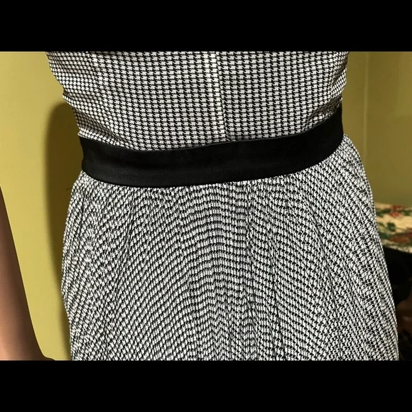 Beautiful dress pictures don’t do enough justice for this beauty - Picture 6 of 8